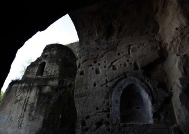la Crypta neapolitana o tomba di Virgilio a Napoli, era un tunnel militare.