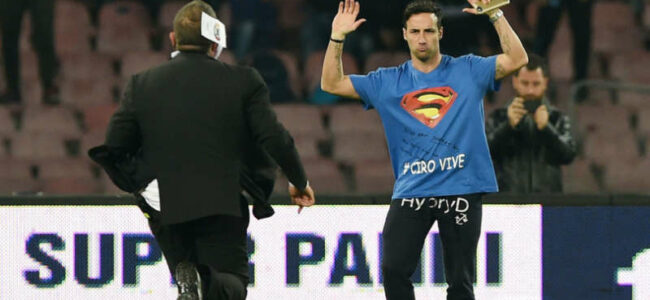 Una bottiglia colpisce un giocatore della Juve. 35000 Euro di multa al Napoli35000 Euro di multa al Napoli