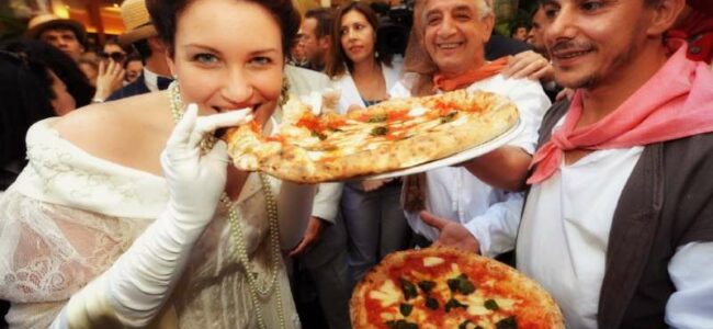 La pizza Napoletana nella top ten dei 50 piatti migliori del mondo. La World food 50 best della Cnn vede il piatto Napoletano al secondo posto.