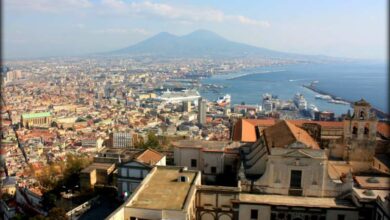 L'indipendent visitate Napoli è affascinante.