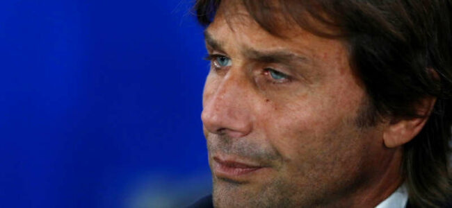 Su Facebook frecciate velenose tra Conte e Agnelli. L'allenatore del Chelsea chiamato in causa dal presidente bianconero. 