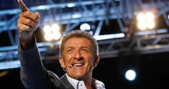 intervista di Ezio Greggio a Tuttojuve. Il comico di fede Juventina ammette:  "Il Napoli è fortissimo, diciamolo chiaramente..."