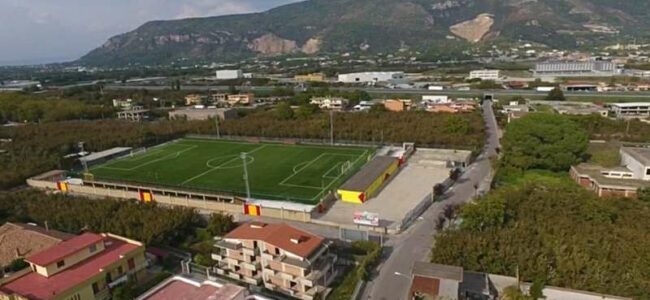 STRIANO-Nasce il Mulitiello Stadium. Grazie all'opera del sindaco e Architetto Aristide Rendina, la cittadina Valle del Sarno ha il nuovo campo da Calcio.