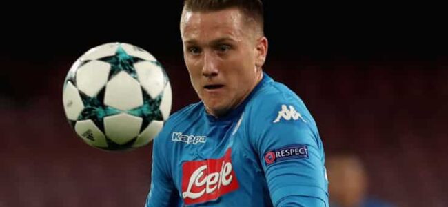 Tensione sul rinnovo di Zielinski con il Napoli. L'Arsenal osserva la situazione