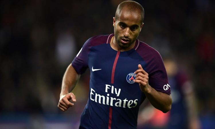 Lucas Moura furioso con il PSG
