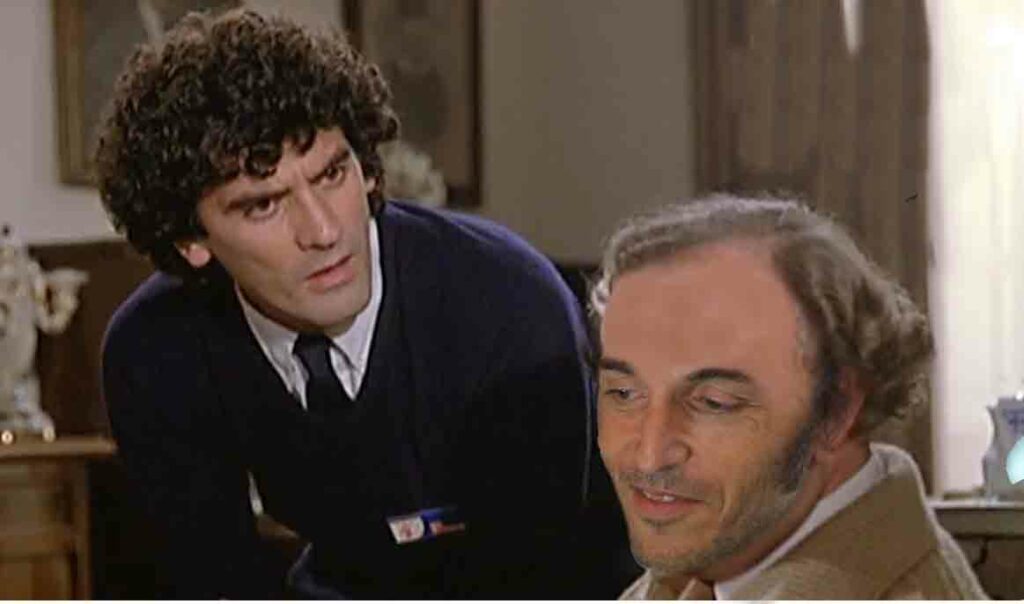 Cruciani attacca Troisi, da applausi la risposta di Cirillo.