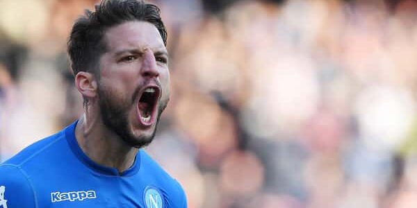 Dries Mertens al Mattino. L'attaccante belga ha parlato al quotidiano fondato da Matilde Serao. Il goal di Bergamo per Mertens ha assunto un significato particolare e ha aumentato la voglia di vincere da parte di tutto il gruppo. Il belga rassicura anche sul futuro in chiave mercato