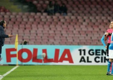 La moviola di Napoli-Lazio. L'ex arbitro Antonio Iannone conferma: c’era rigore su Mertens. Banti e i suoi assistenti sbagliano e graziano Wallace. Regolare il goal di Callejon. Errore anche su Nani.
