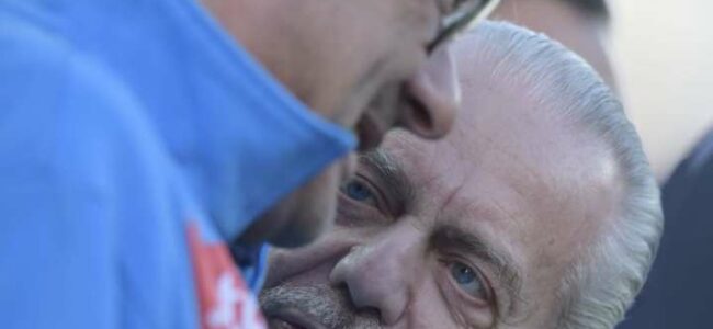 Sarristi e presidenziali. Ora Napoli è divisa in due