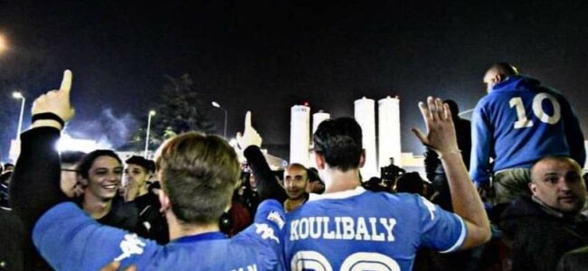 La festa a Napoli: "è stata la squadra a cambiare il percorso del Pullman