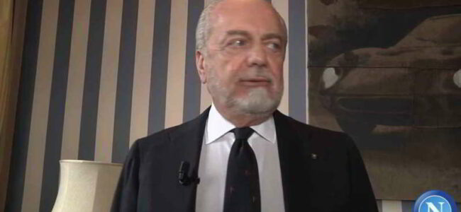 Aurelio De Laurentiis tuona contro gli arbitri e l'uso del Var. Il presidente del Napoli ha parlato anche del futuro di Sarri e degli allenatori da Napoli che sta seguendo.