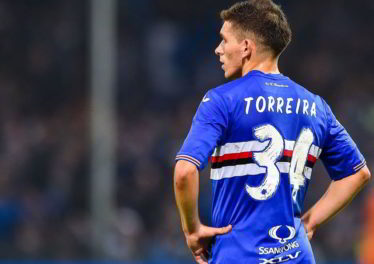 Napoli-Torreira si torna a trattare. Incontro in corso a Milano tra il ds Giuntoli e la Sampdoria. Il Napoli vuole Lucas Torreira e una intesa sulla formula di pagamento.