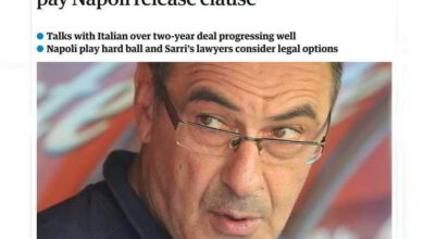 Il Chelsea non pagherà la clausola di Sarri. Situazione complessa, potrebbe intervenire la Fifa. Gli avvocati sono a lavoro per liberare Sarri dal suo contratto dal Napoli.