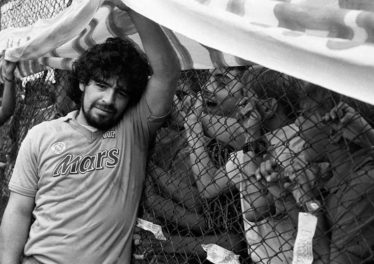 “Maradona” di Sergio Siano. Grande ricordo per chi c’era o ne ha soltanto sentito parlare