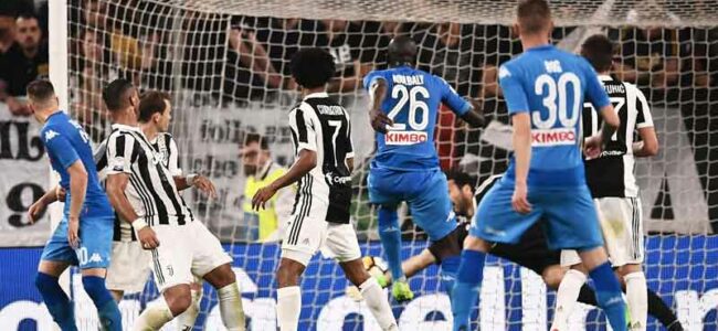 Kalidou Koulibaly ha parlato dello scudetto perso dal suo Napoli ma anche di razzismo. il difensore senegalese svela alcuni retroscena su Benitez e Sarri.