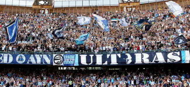 Napoli, contro il Crotone sarà pienone. I Napoletani saluteranno il Napoli, le curve promettono sorprese, e il San Paolo si scalda per dare il giusto tributo ai vincitori morali dello scudetto.