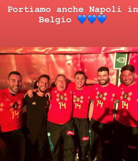 "Per me in Italia c’è solo il Napoli". La dichiarazione d'amore di Dries Mertens dal ritiro con la nazionale. Il belga ha parlato anche di Ancelotti e Sarri.
