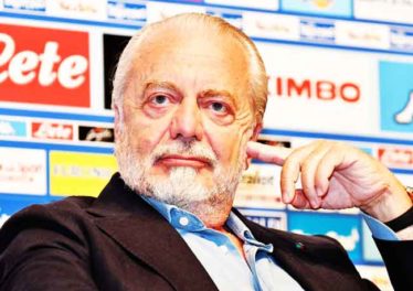 De Laurentiis: "ho messaggio per i tifosi del Napoli. Stiamo trattando due calciatori".