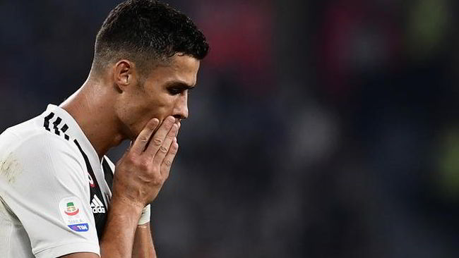 Gli sponsor abbandonano Ronaldo dopo le accuse di stupro. Crollo Juve in borsa