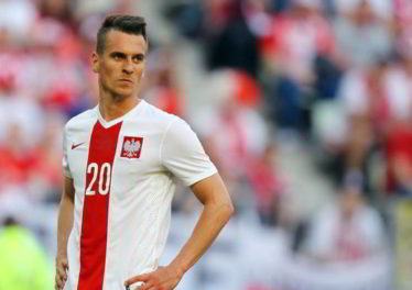 La stampa polacca contro Milik: «Ha grossi problemi con il gol»