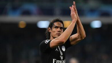 L'ovazione del San Paolo sorprende Cavani, Mbappè lo prende in giro