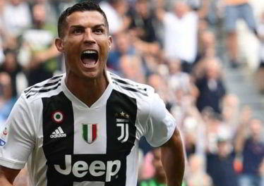 De Laurentiis: "Cristiano Ronaldo vuole chiudere la carriera a Bari"