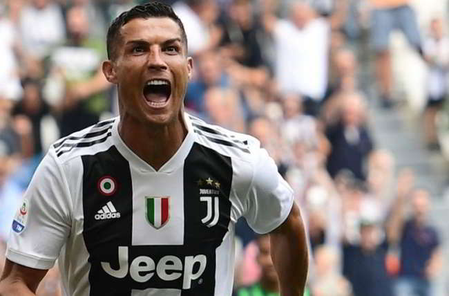 De Laurentiis: "Cristiano Ronaldo vuole chiudere la carriera a Bari"