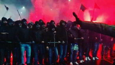 Il video dell'agguato degli ultras dell’Inter ai tifosi napoletani e i violenti scontri costati la vita al 35enne Daniele Belardinelli.
