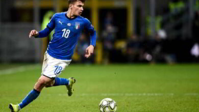 Il Napoli vuole Barella a gennaio. Il club di De Laurentiis vuole anticipare l'arrivo del centrocampista del Cagliari.