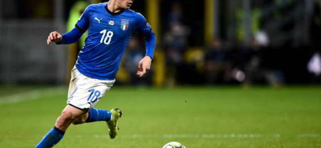 Il Napoli vuole Barella a gennaio. Il club di De Laurentiis vuole anticipare l'arrivo del centrocampista del Cagliari.