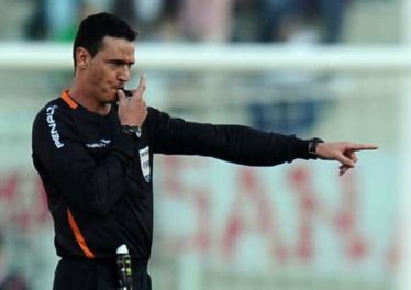 Arbitro assegna rigore per una bestemmia