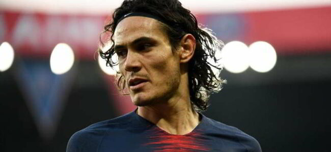 Cavani isolato al PSG. Gli consigliano Napoli e lui reagisce così...