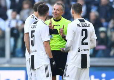 Esposito: "fate giocare solo la Juve. Basta con questa farsa, ritirate le squadre..."