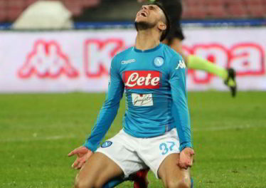 Napoli, Ounas si ferma. Allarme per Ancelotti, altri 4 da valutare.