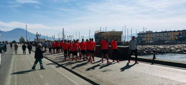 Il Salisburgo sul lungomare di Napoli. I Napoletani: "benvenuti in paradiso"