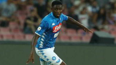 Diawara si è rotto un piede. Non arrivano buone notizie dall'infermeria del Napoli. Il centrocampista resterà fermo almeno un mese.