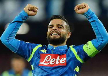 Insigne orgoglioso della fascia di capitano: "rappresento i napoletani"