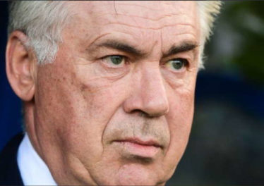 Napoli, Ancelotti dopo la sconfitta di Londra, ha deciso la prima cessione.