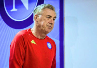 Napoli, Ancelotti compie 60 anni e infiamma i tifosi del Napoli