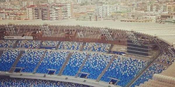 San Paolo dall'alto bellissimo. Arriva il messaggio di De Luca