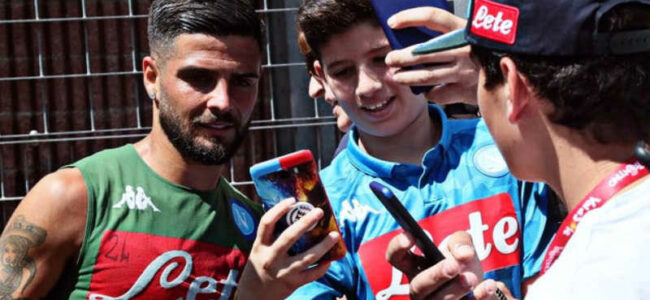 Dimaro, Insigne regalo ad un bambino. Capitano del Napoli cuore d'oro