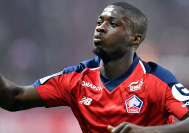 Il Lille ha accettato l'offerta del Napoli per Pepè. Il club francese ha interrotto le trattative con i club di premier Arsenal e Manchester United.