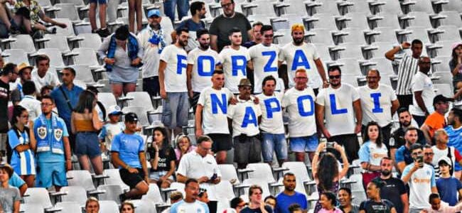 Lanciata la maglia americana del Napoli