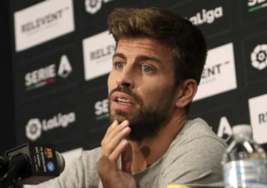 Piqué: "Il Napoli gioca meglio della Juve, sembra il Barcellona"