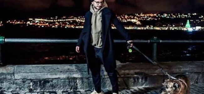 Mertens a Possillipo conosce tutti. Tre nonnine se lo coccolano. Quella bottiglia di champagne che...