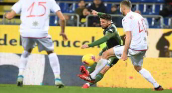 Video – Mertens gol a Cagliari: il belga fa impazzire il telecronista inglese: “Can’t score normal goal”