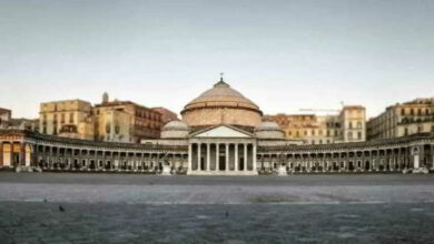 Napoli, Piazza plebiscito manifestazione dei fotografi del mondo del Wedding