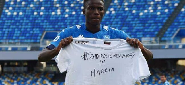 Osimhen goal, poi la maglietta: "Stop alla violenza della polizia in Nigeria"