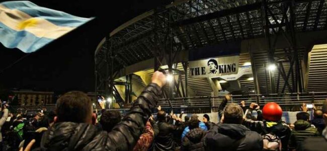 striscione maradona curva a