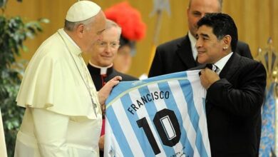 papa francesco Maradona